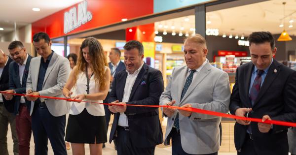 Lagard&egrave;re Travel Retail - Relay &amp; Discover - Travel Essentials